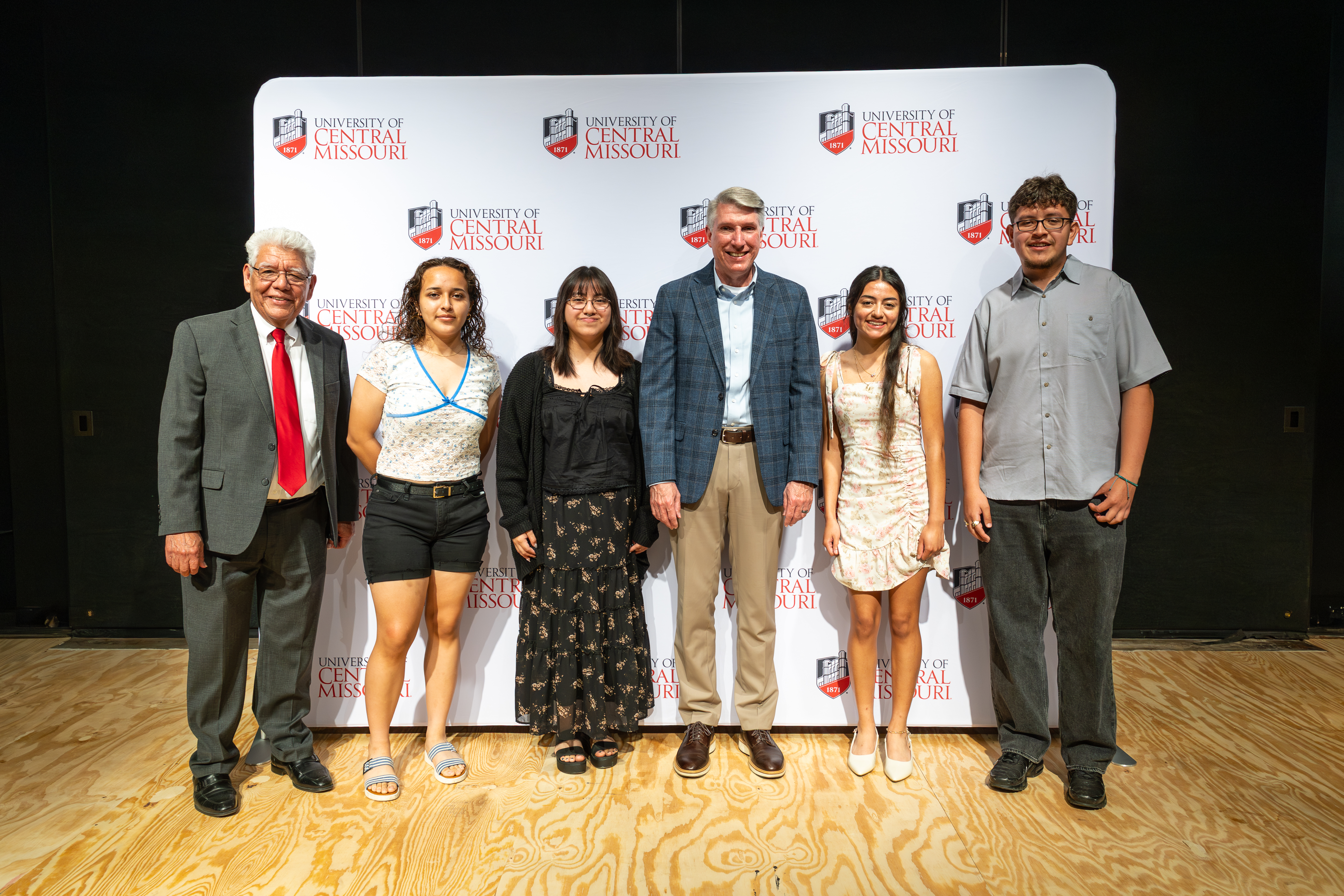 UCM Heritage Scholarship Recipients with Dr. Joe Arce and President Roger Best.